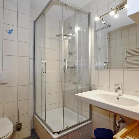 Yachthafenresidenz 7304 דירה *